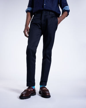 Pantalon moulant synonyme sales